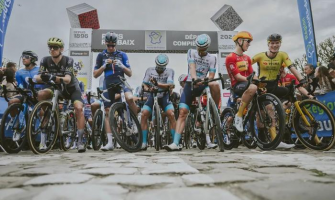 Mathieu van der Poel vinder Paris-Roubaix Classic for tredje gang