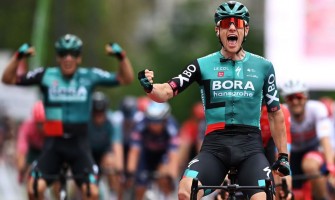 Sam Bennett vinder anden etape af Tour of Spain